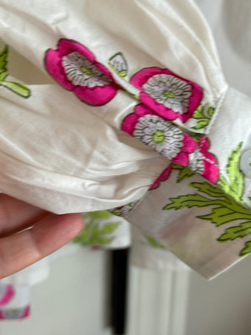 NWT, SZ BLOCKPRINTS, HAND BLOCKED/PRINTED, DARLING CLOVER TOP IN HOT PINK - Picture 3 of 16